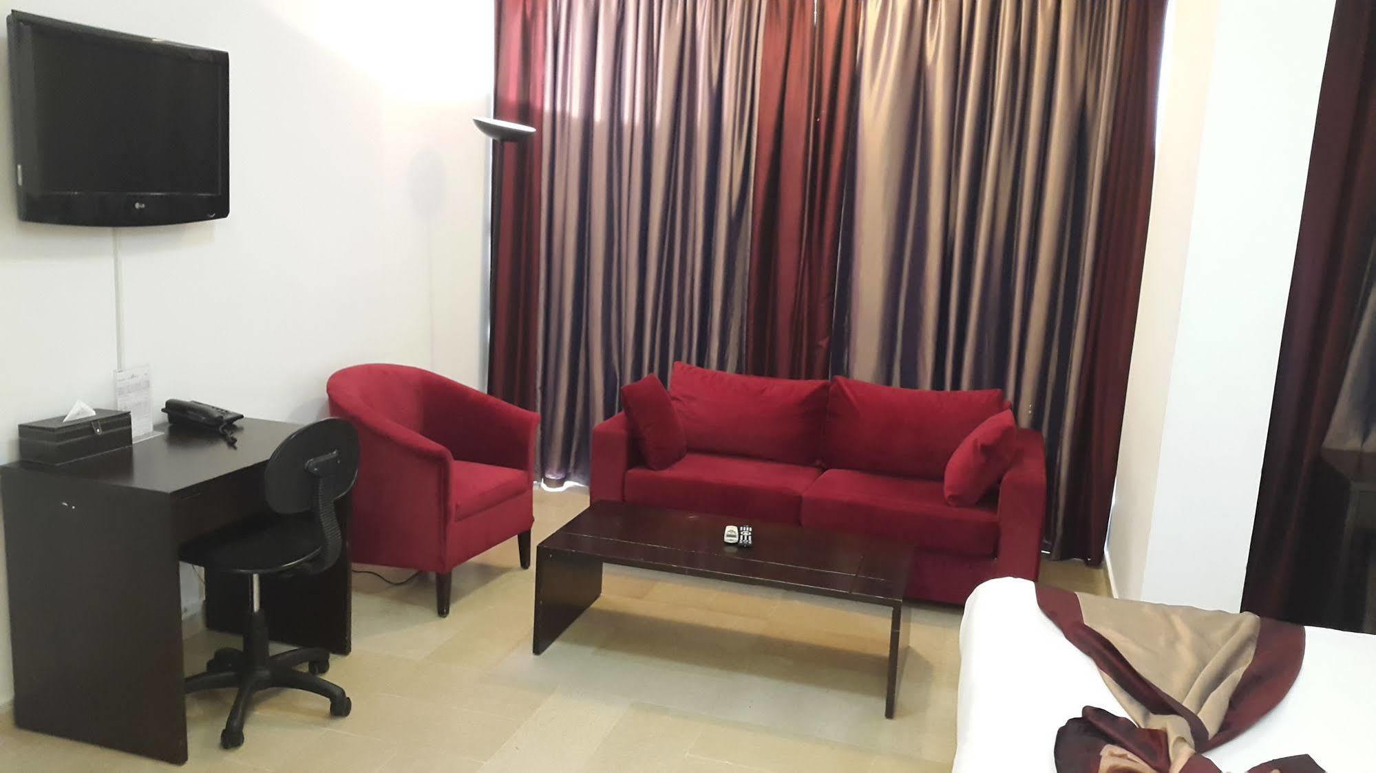 Bliss 3000 Furnished Studios Beirut Eksteriør bilde